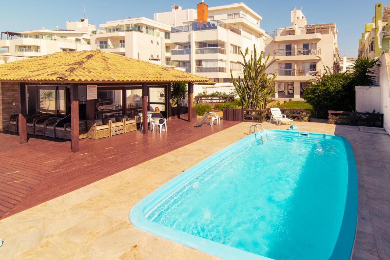Pé Na Areia, Pé Na *
